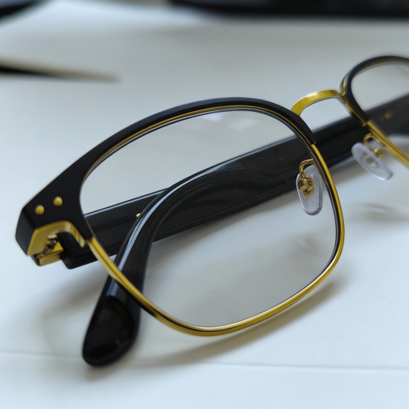 Two-Tone Slim Rectangular Eyewear